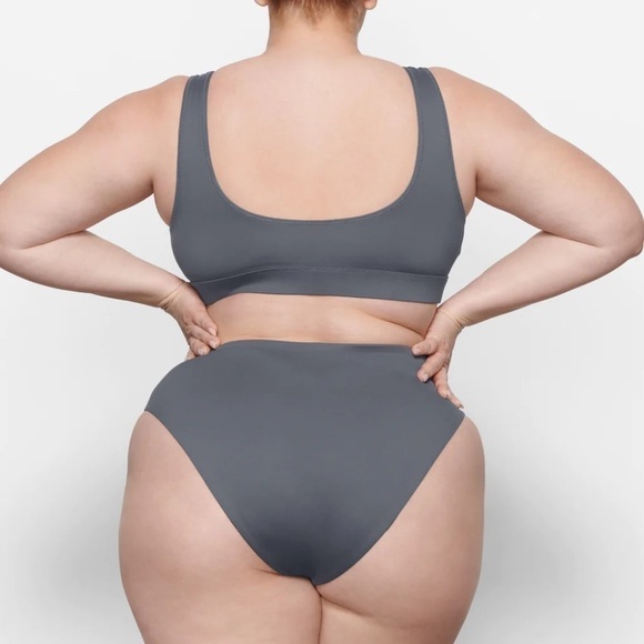 Skims Medium SWIM TANK BIKINI TOP Gunmetal Grey NWT - Picture 4 of 5